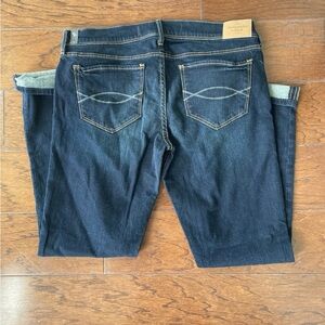 Abercrombie and Fitch cropped jeans size 6